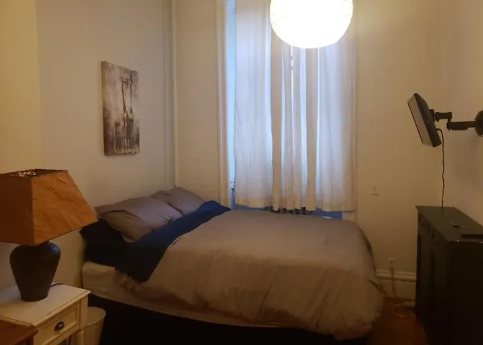 Private Room In East Village Apartment